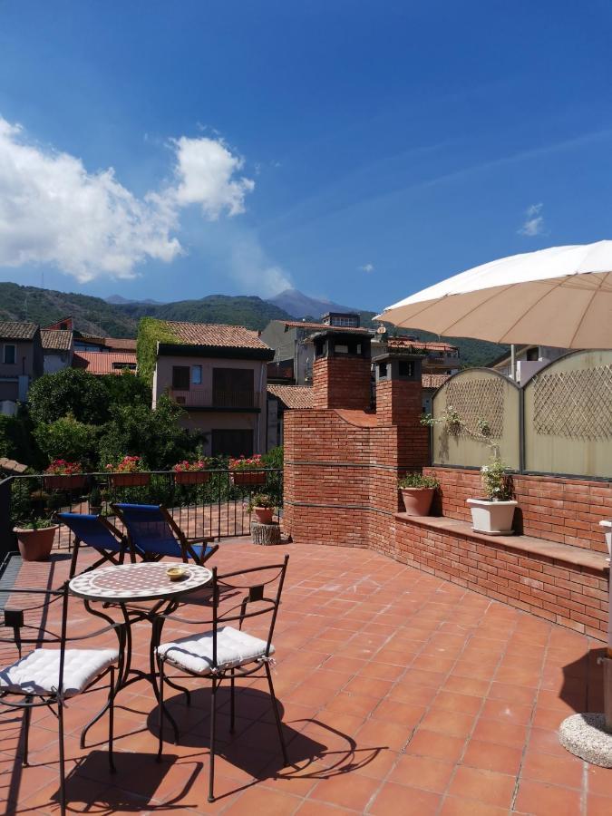 Villa Rosa Etna Apartments Zafferana Etnea Exterior foto