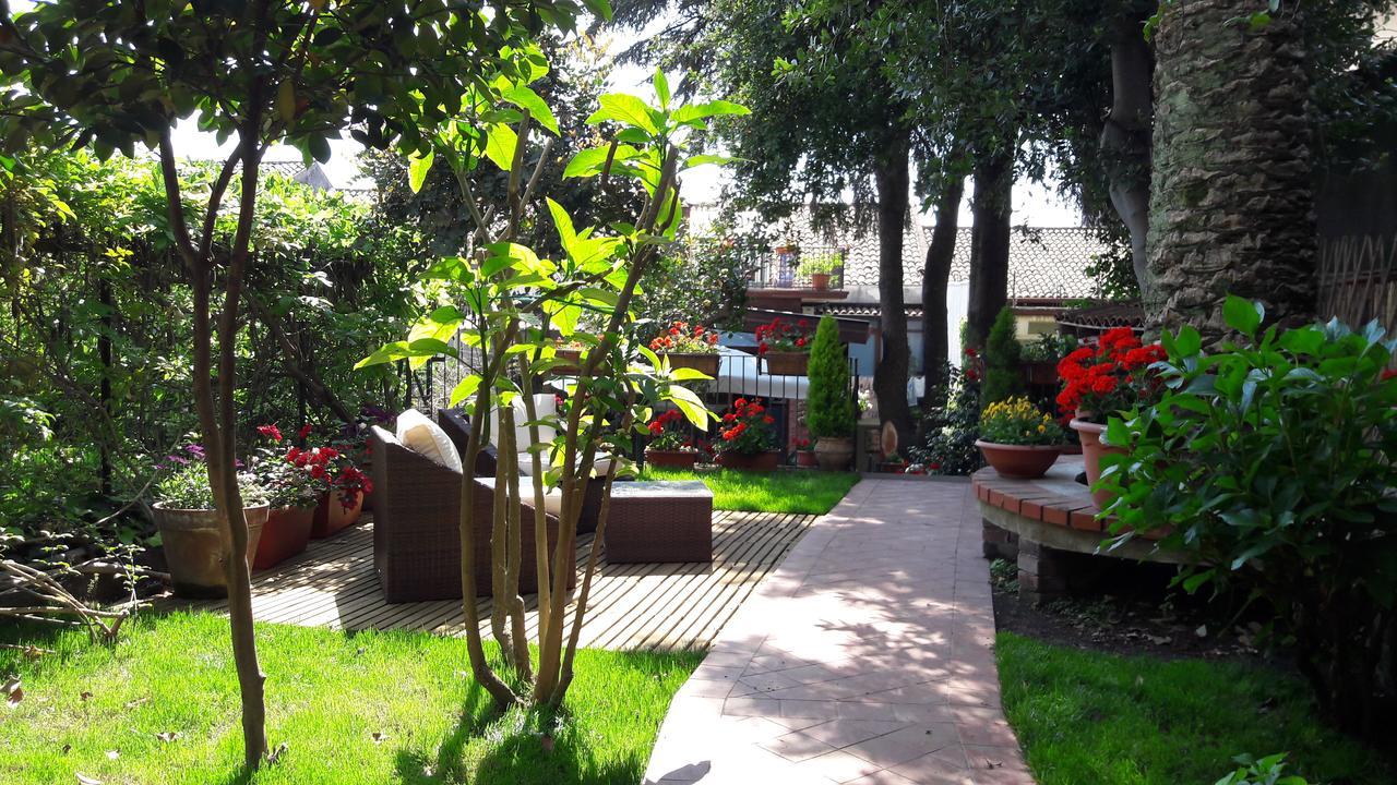 Villa Rosa Etna Apartments Zafferana Etnea Exterior foto